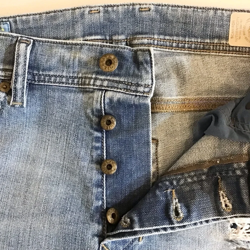 Diesel Tepphar 31x32 Tag Size Men's Distressed Slim Jeans Measures 33x31